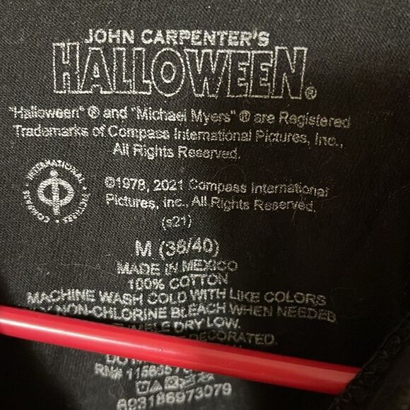 John Carpenter’s Halloween shirt medium - Picture 6 of 7